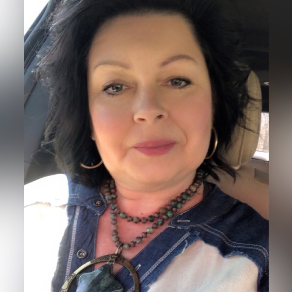 Meet your Posher, Sandra